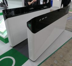 話題のタッチレス&ウォークスルーな「顔認証改札機」も続々登場、2年ぶり開催の鉄道技術展から認証・決済の新提案を現地レポート