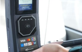 SRT車載器（QRコードリーダー）（出典：名古屋鉄道の報道発表資料より）